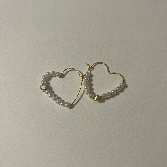 hand made gold heart earrings - Picture 1 of 1